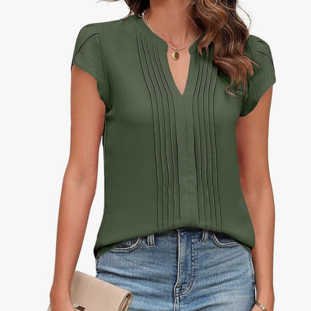 💚 NWT Blooming Jelly Green VNeck Pintuck Petal Sleeve Blouse - Sz: L